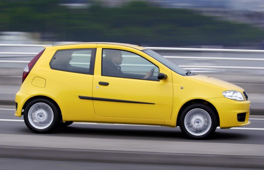  Fiat Punto 2003 года  (фото 40 из 67)
